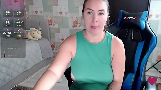 Korolek12 live sex cam