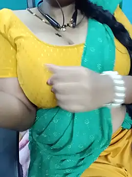 Tamil_Vennila_ live sex cam
