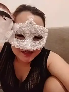 AsianMhiendy live cam on StripChat