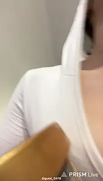 gumi_0418 live sex cam