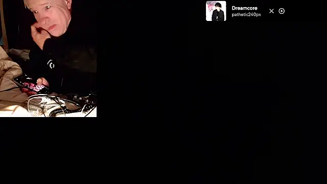 Snarfle82 live sex cam
