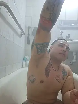Rueditasss live cam on StripChat