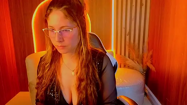 Aratna_Blonde_Tx live cam on StripChat