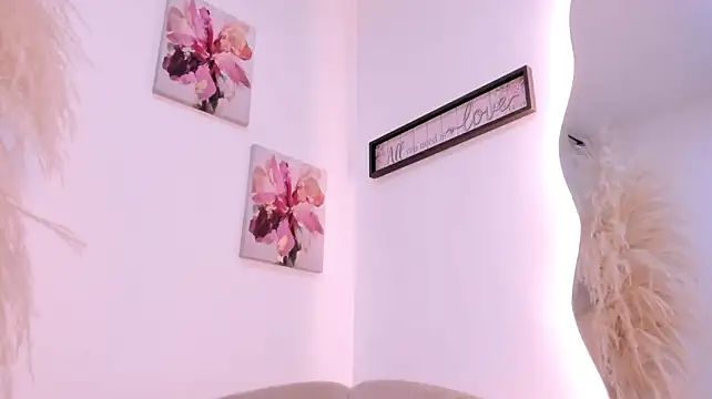 SagiraBelle live cam on StripChat