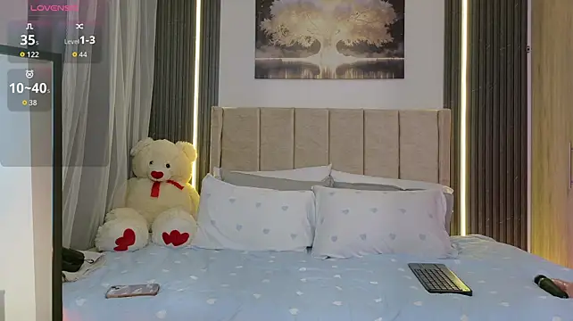 Miranda_doll__ live cam on StripChat