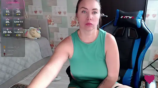 Korolek12 live cam on StripChat