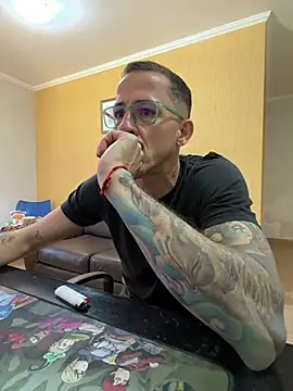 MeladoDiMel live cam on StripChat