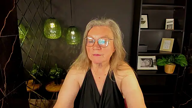 NataliMellow live cam on StripChat