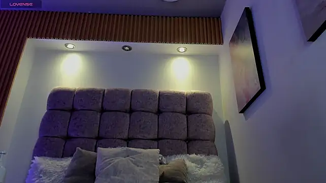 Harmony_Hills live cam on StripChat