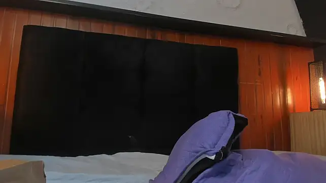 Cheys_Mast live sex cam