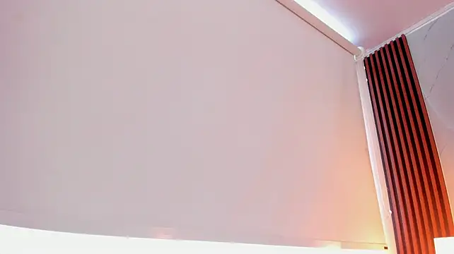Julianaa_Castro_ live cam on StripChat