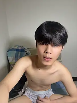 nn-love (M twink) - 大厅全裸调情🥴