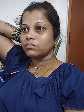 Jillukutty143 live cam on StripChat