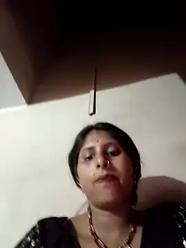 Maya_mohni live cam on StripChat