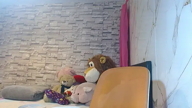 Mia_Sain live cam on StripChat