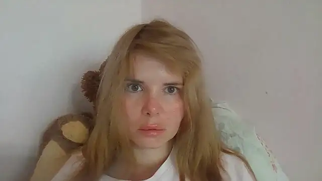 HornyElena live cam on StripChat