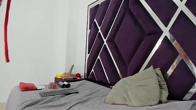 LunaViceht live cam on StripChat
