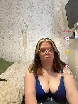 Sinful-Hope live cam on StripChat