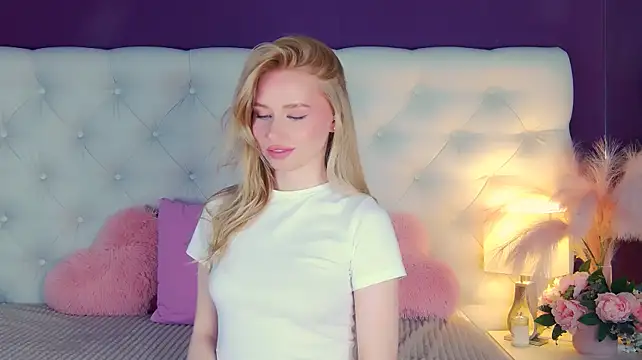 RheaSky live cam on StripChat