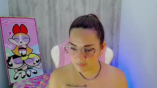 Kriztalwet_ live cam on StripChat