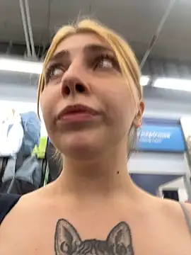 Sunny___Bunny live cam on StripChat