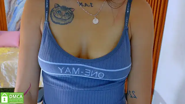 Corall_tay1 live cam on StripChat