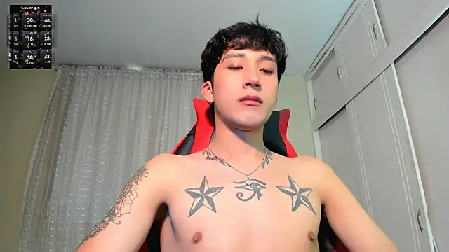 tom_Howard live cam on StripChat