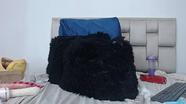 Hanna_Wilson1 live cam on StripChat