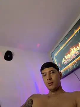 sexxxysquirterstev777 (M young) - FULL NAKED
