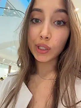 ICrazyOneIRL live sex cam