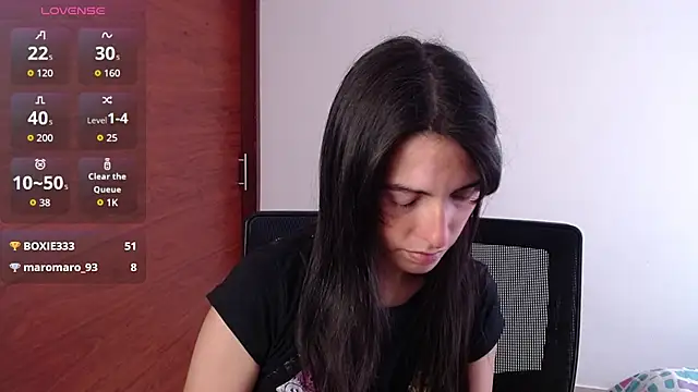 MiaVelasquez01 live cam on StripChat