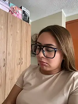 Miabonnett_ live cam on StripChat