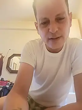 Top_daddy_perv_fucker live cam on StripChat
