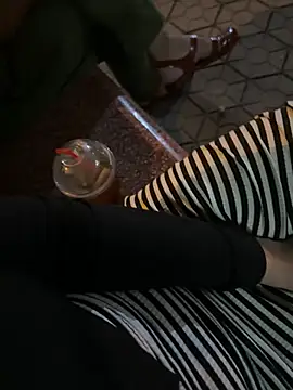 Meii-meyy live cam on StripChat
