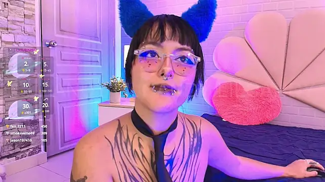 lil_candy77 live cam on StripChat