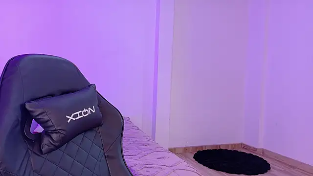 Alejaa_storm live cam on StripChat