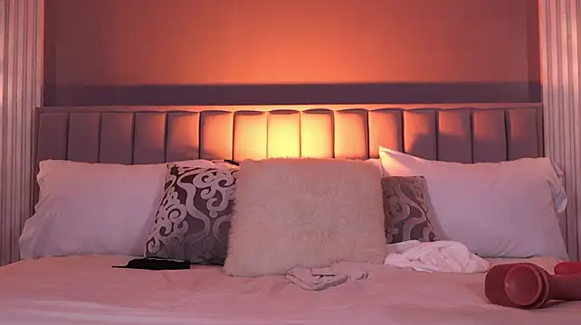 ValeryNova live cam on StripChat