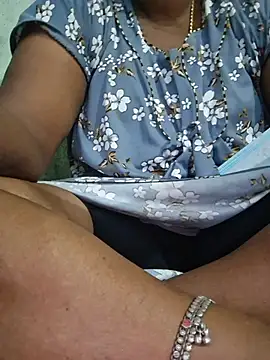 Tamilselviroja- live sex cam