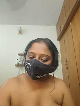 sexynayan23 live cam on StripChat