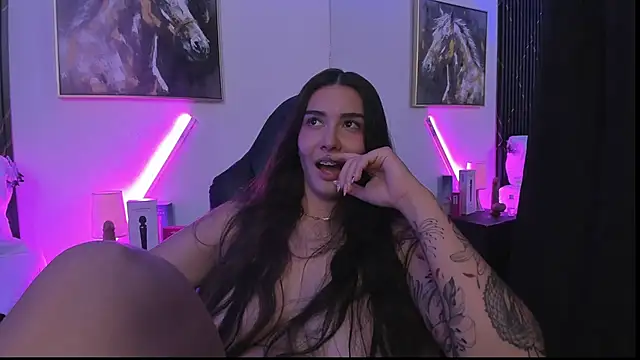 Bonnie_Rider live cam on StripChat