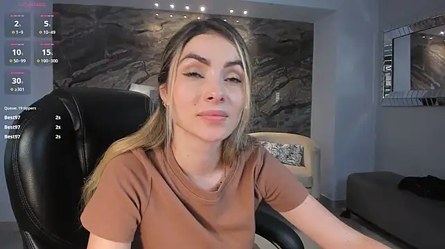 StacyWoods live cam on StripChat