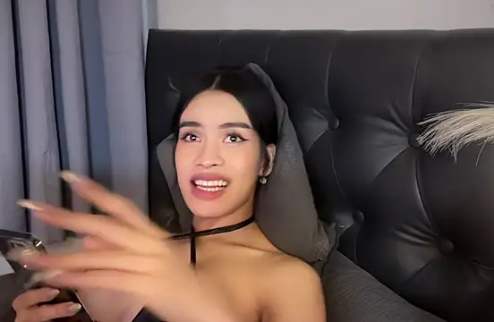 Candicemeow live sex cam