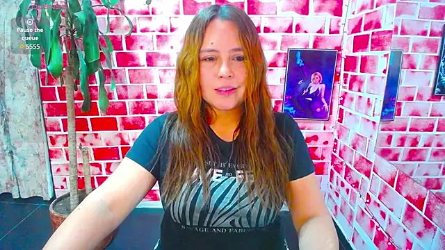 AmaraJoy live cam on StripChat