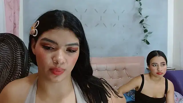 Alma_Meza live cam on StripChat