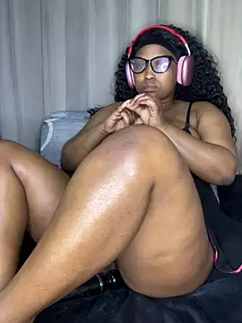 Bellabootie live cam on StripChat