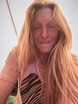 GoldenFlameGoddess live sex cam