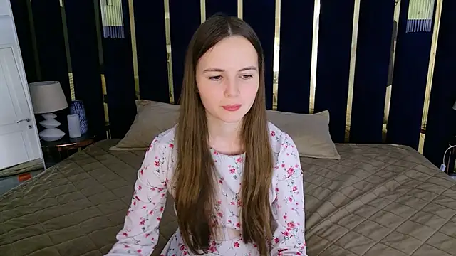 Thalia_Croft live cam on StripChat