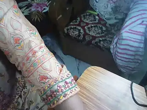 BengaliQueenStar live cam on StripChat