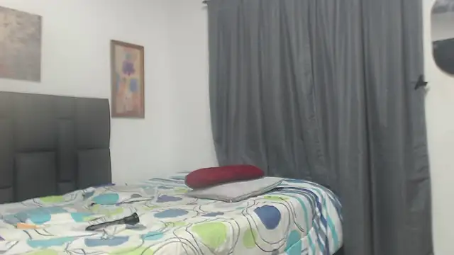 Doll_rihana live cam on StripChat