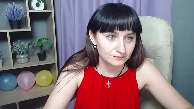 NinaFlawlees live cam on StripChat